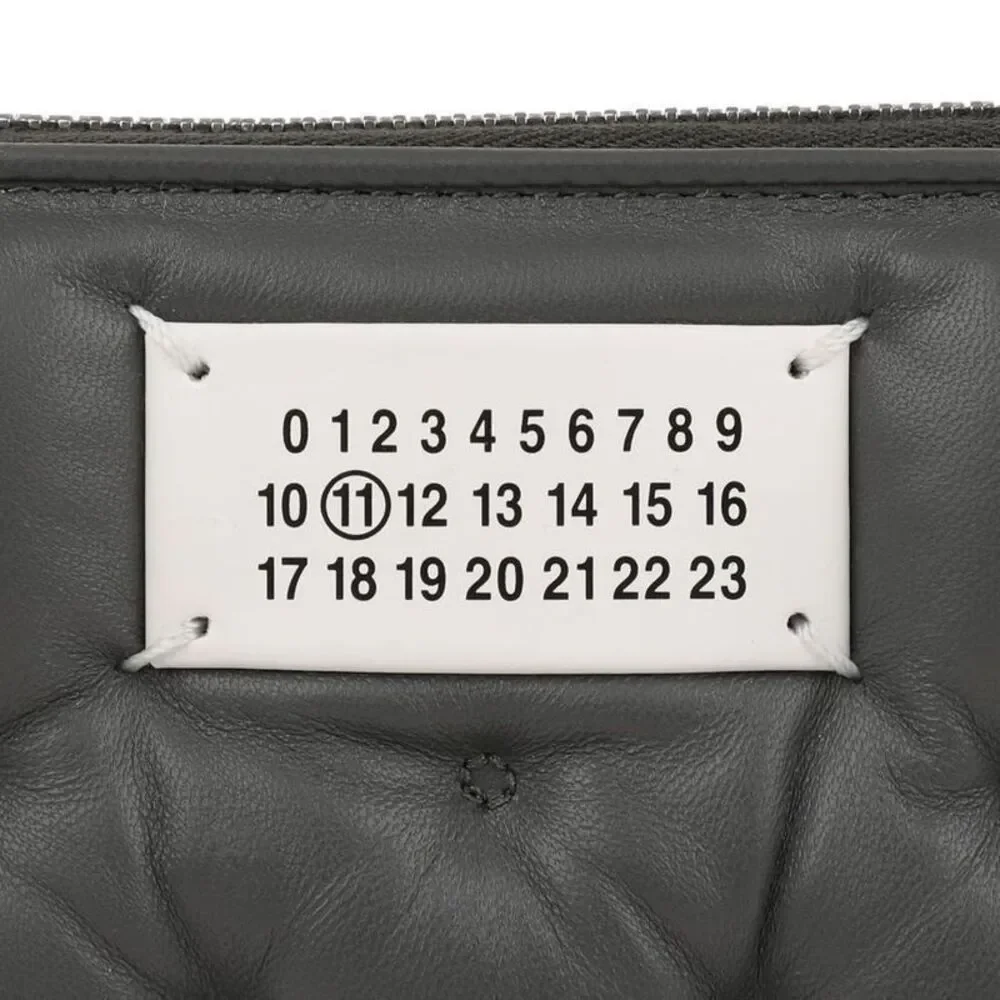 Maison Margiela delivery duty